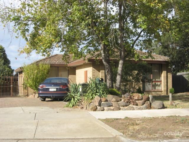 8 Hughes Ct, Sunbury, VIC 3429