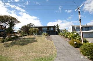 16 Seaview Ave, Hallett Cove, SA 5158
