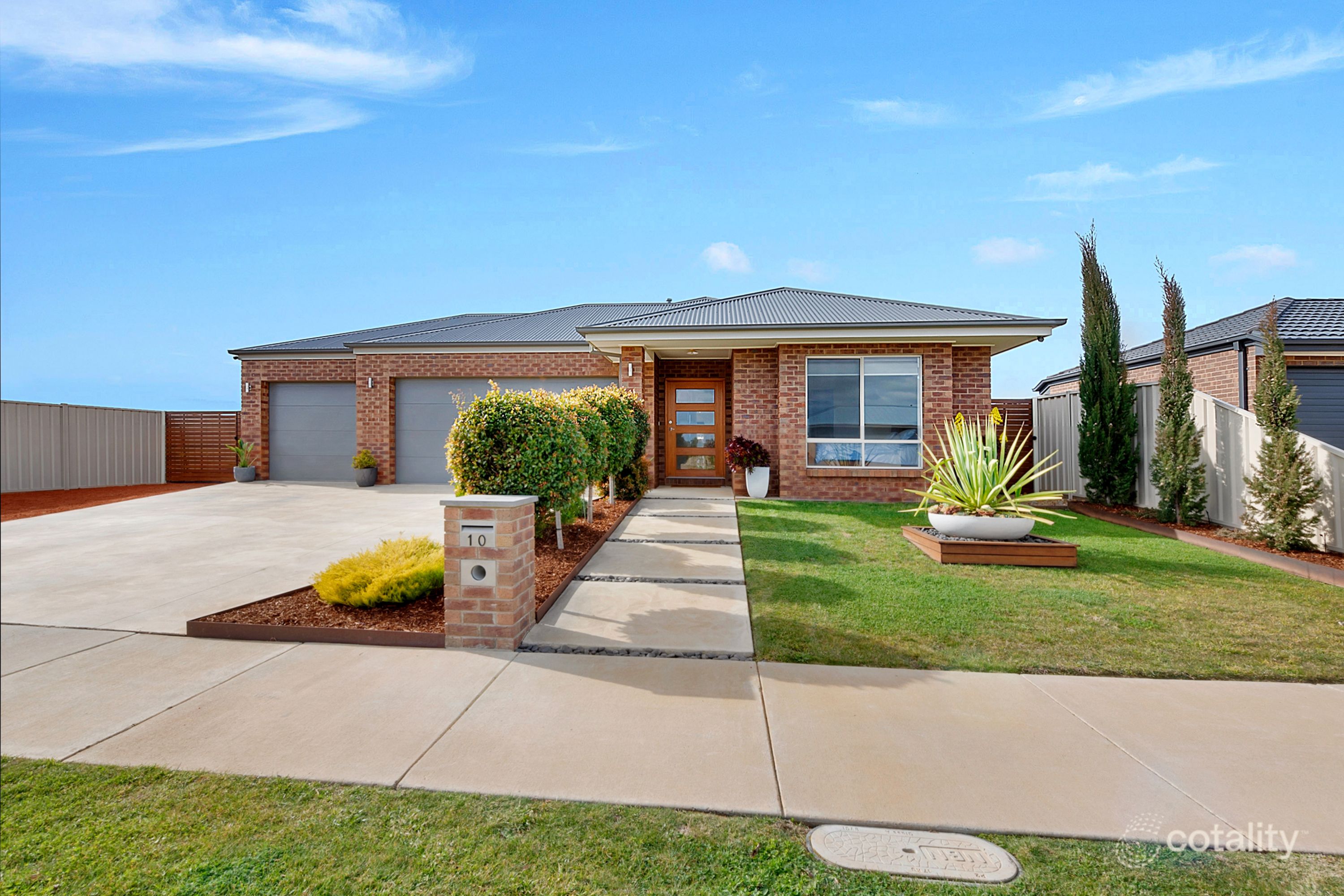 10 Gilmour Cres, Kialla, VIC 3631