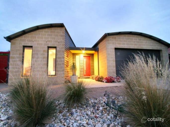 4 Glendenning Rise, Mornington, VIC 3931