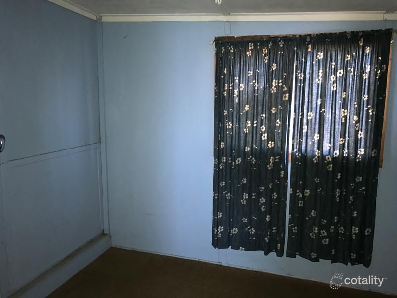 32 Wallen St, Miles, QLD 4415