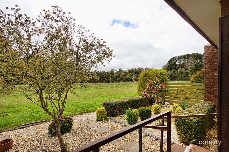 3/2 Pyke St, Woodend, VIC 3442