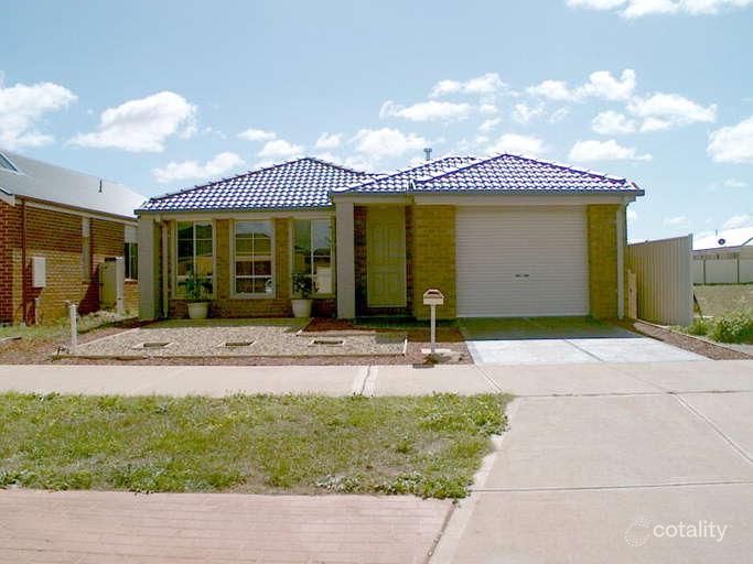 2/338 Centenary Ave, Harkness, VIC 3337
