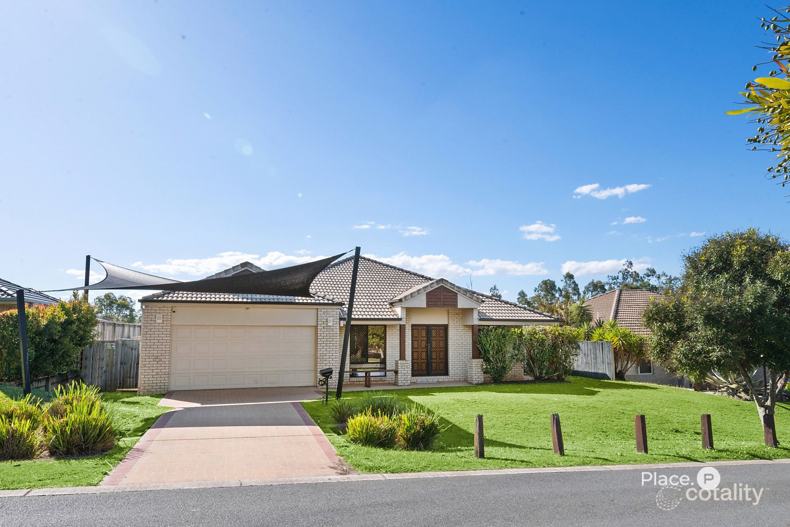 28 Watarrka Dr, Parkinson, QLD 4115