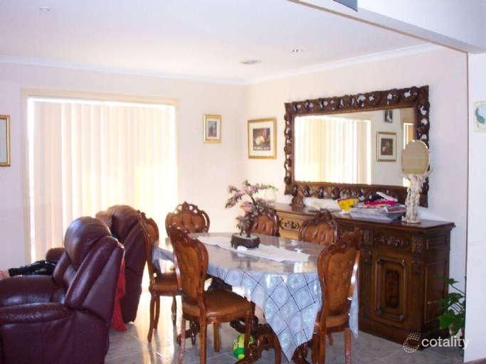 24 Robinvale Ave, Thomastown, VIC 3074