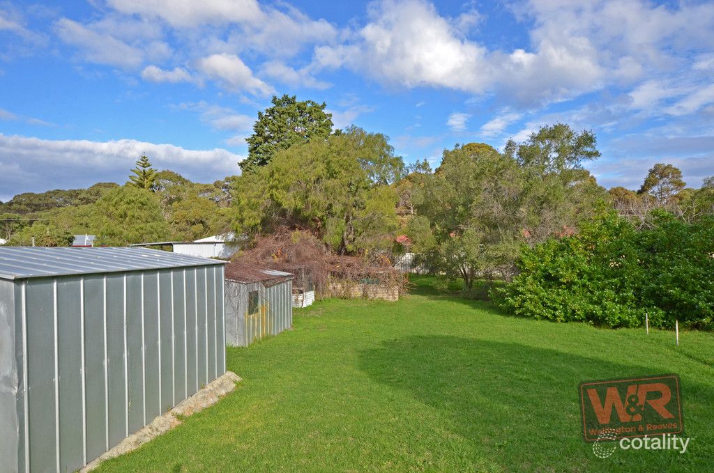 30 Gordon St, Little Grove, WA 6330