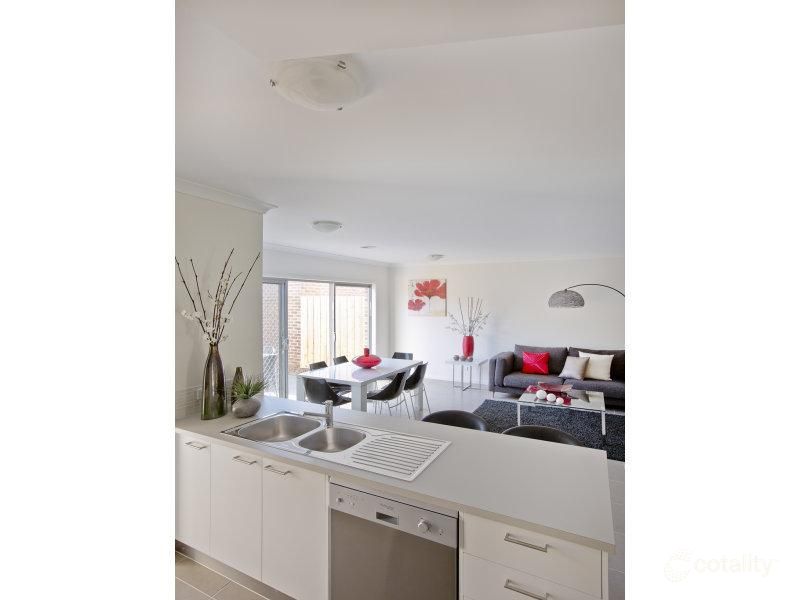 39 Palisades Bvd, South Morang, VIC 3752