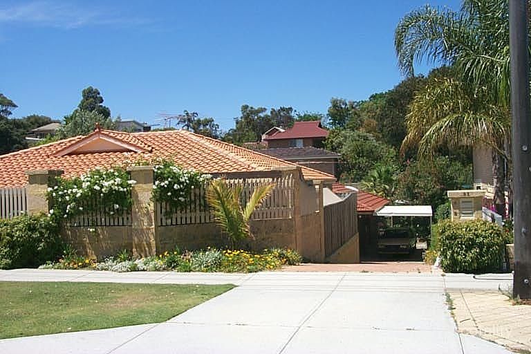 35b Kay St, Scarborough, WA 6019