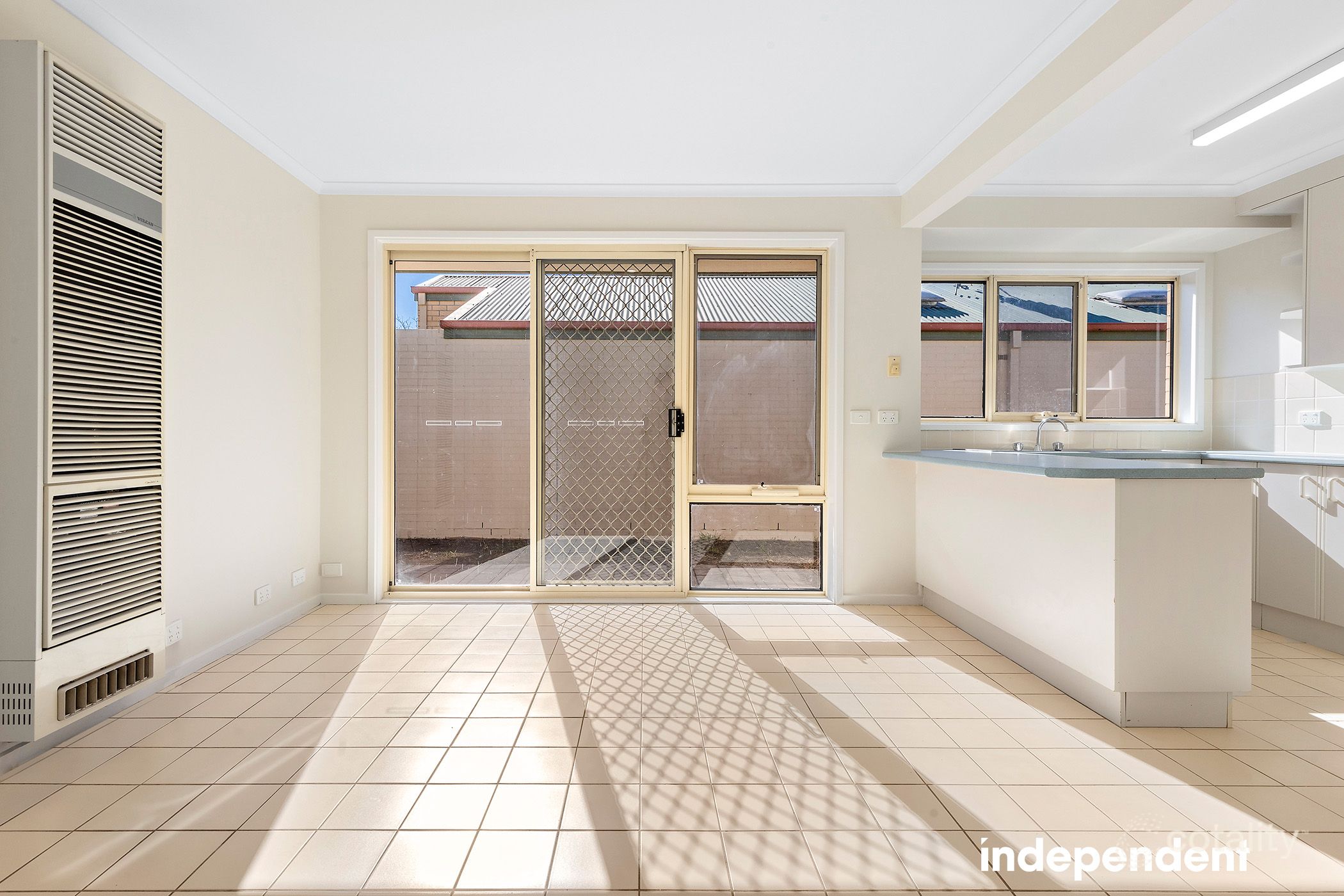 18/28 De Graaff St, Holder, ACT 2611