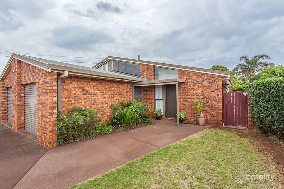 2/3 Rachel St, Darling Heights, QLD 4350