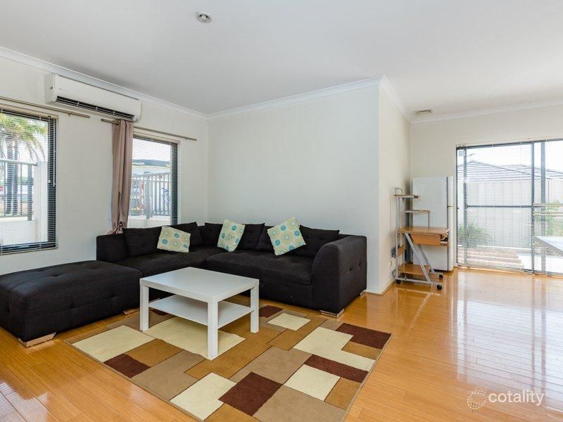 4/1 Dodd St, Hamilton Hill, WA 6163