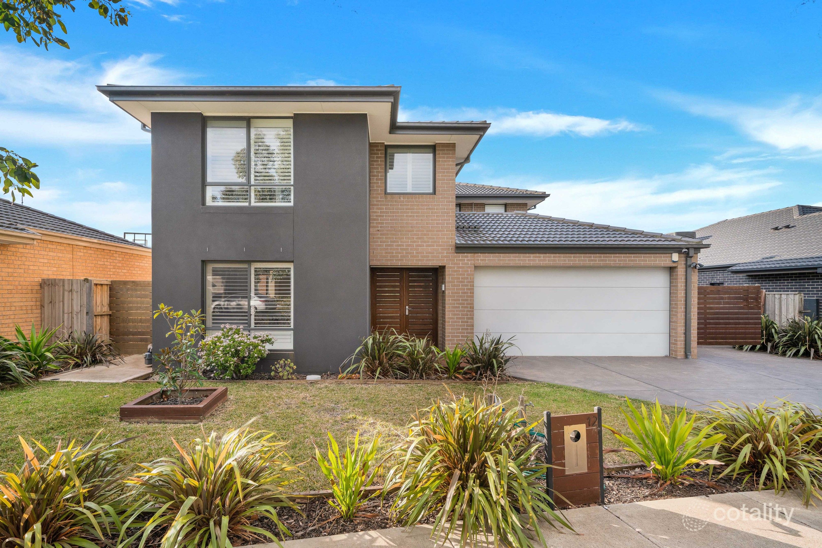 12 Edwin Cl, Manor Lakes, VIC 3024