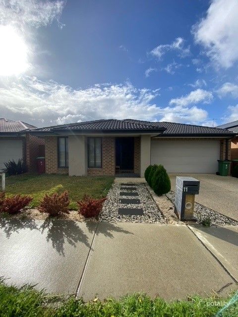 11 Cottle Dr, Clyde, VIC 3978