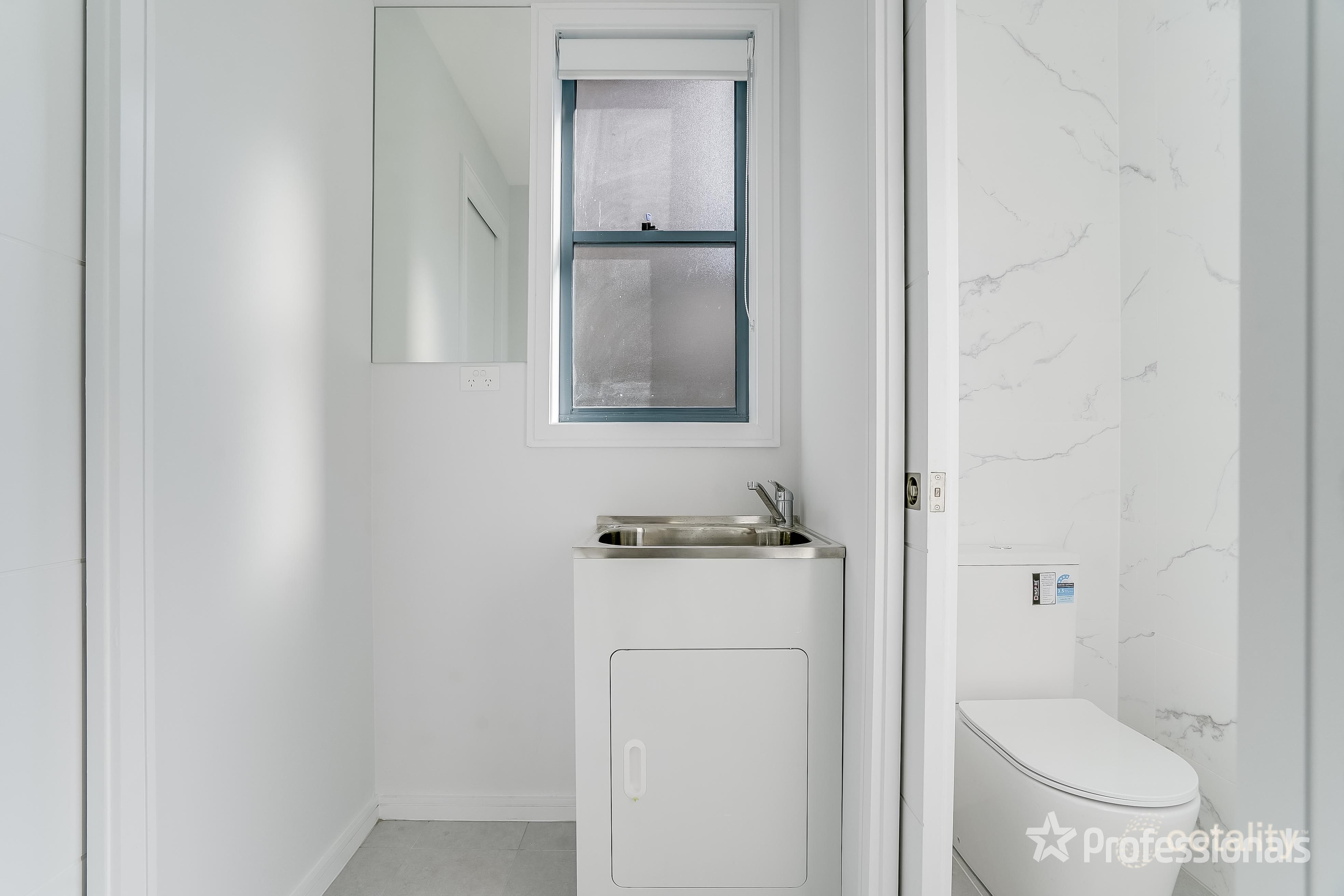 13 Galileo St, Campbelltown, NSW 2560