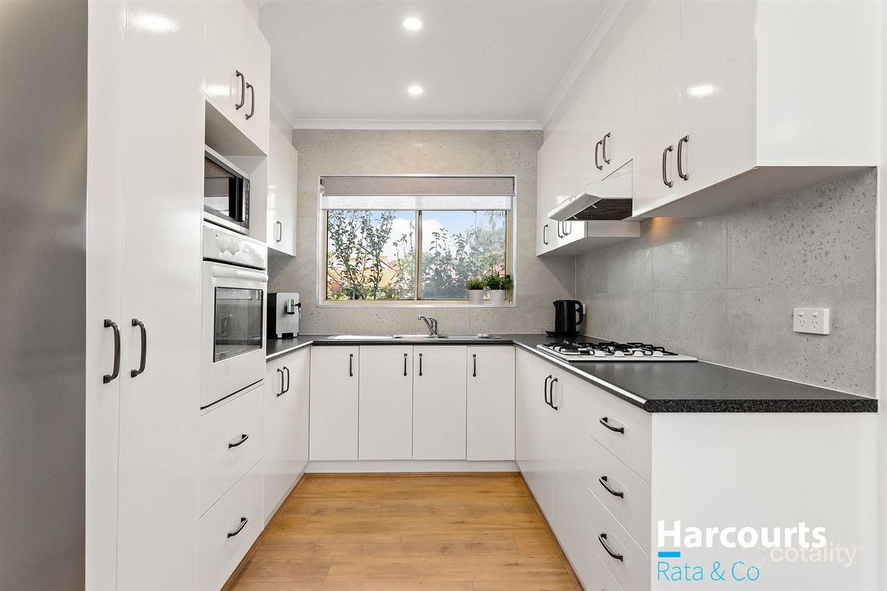 15 Trinity Way, South Morang, VIC 3752