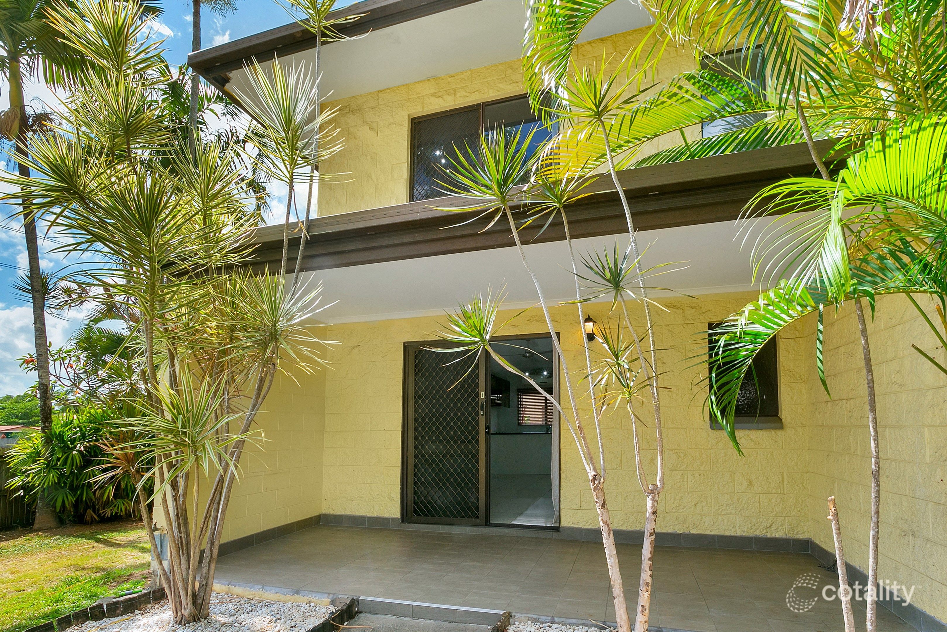 1/12 Jasper St, Woree, QLD 4868