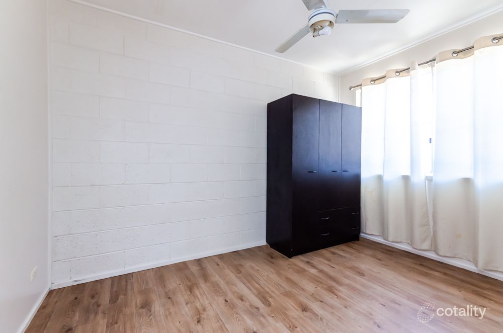 2/1 Side St, West Gladstone, QLD 4680