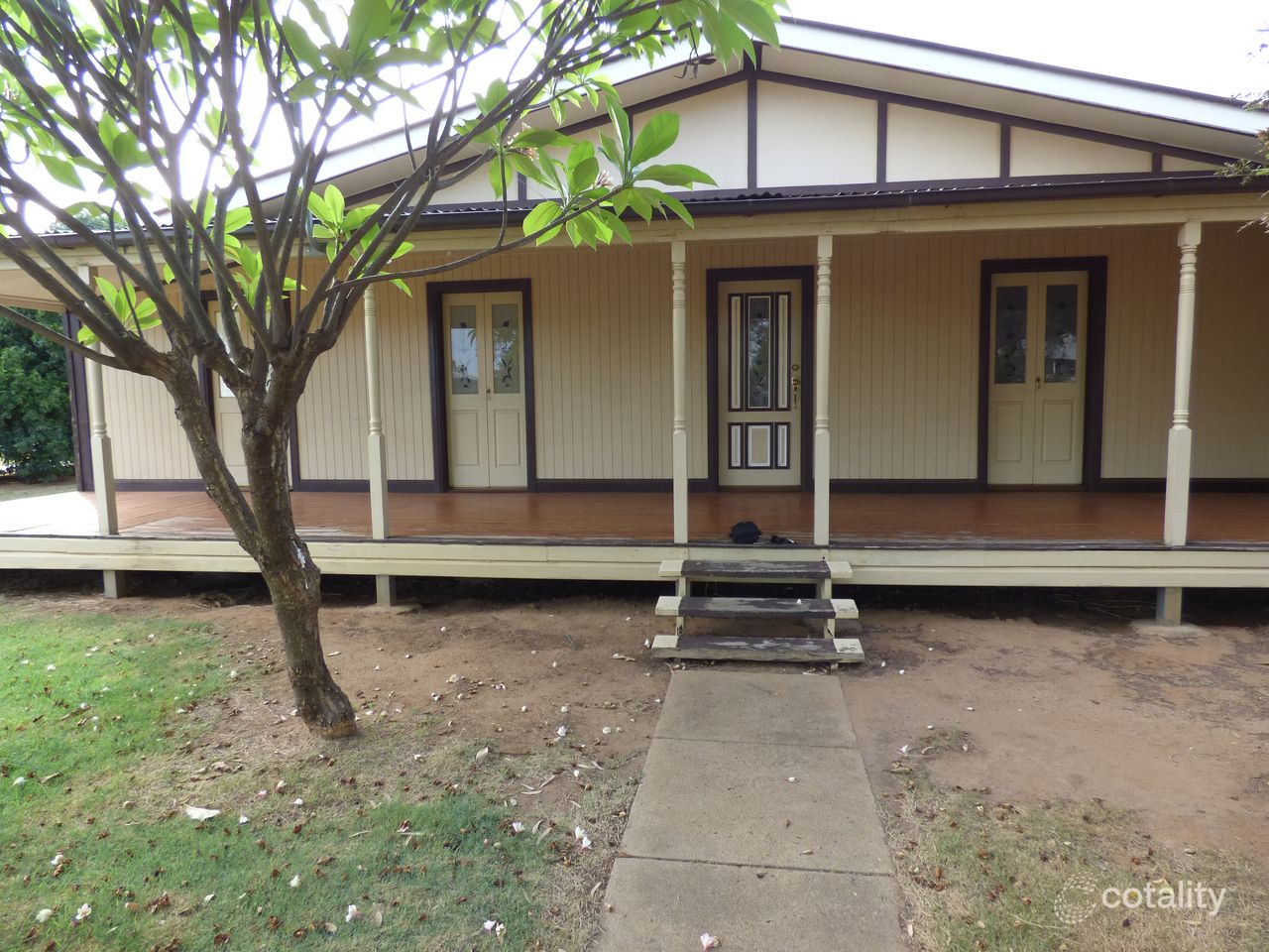 98 Alfred St, St George, QLD 4487