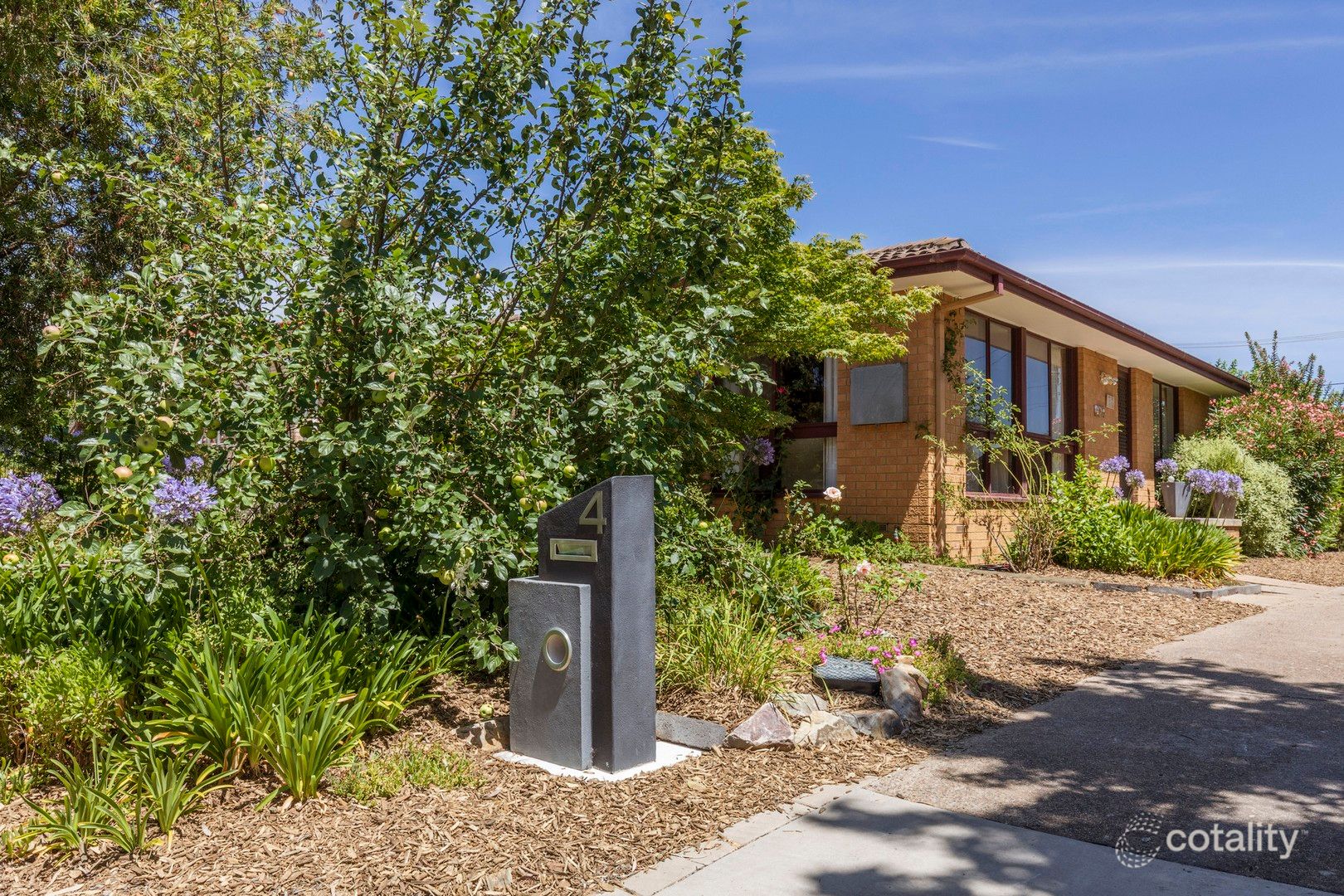 4 Wittenoom Cres, Stirling, ACT 2611