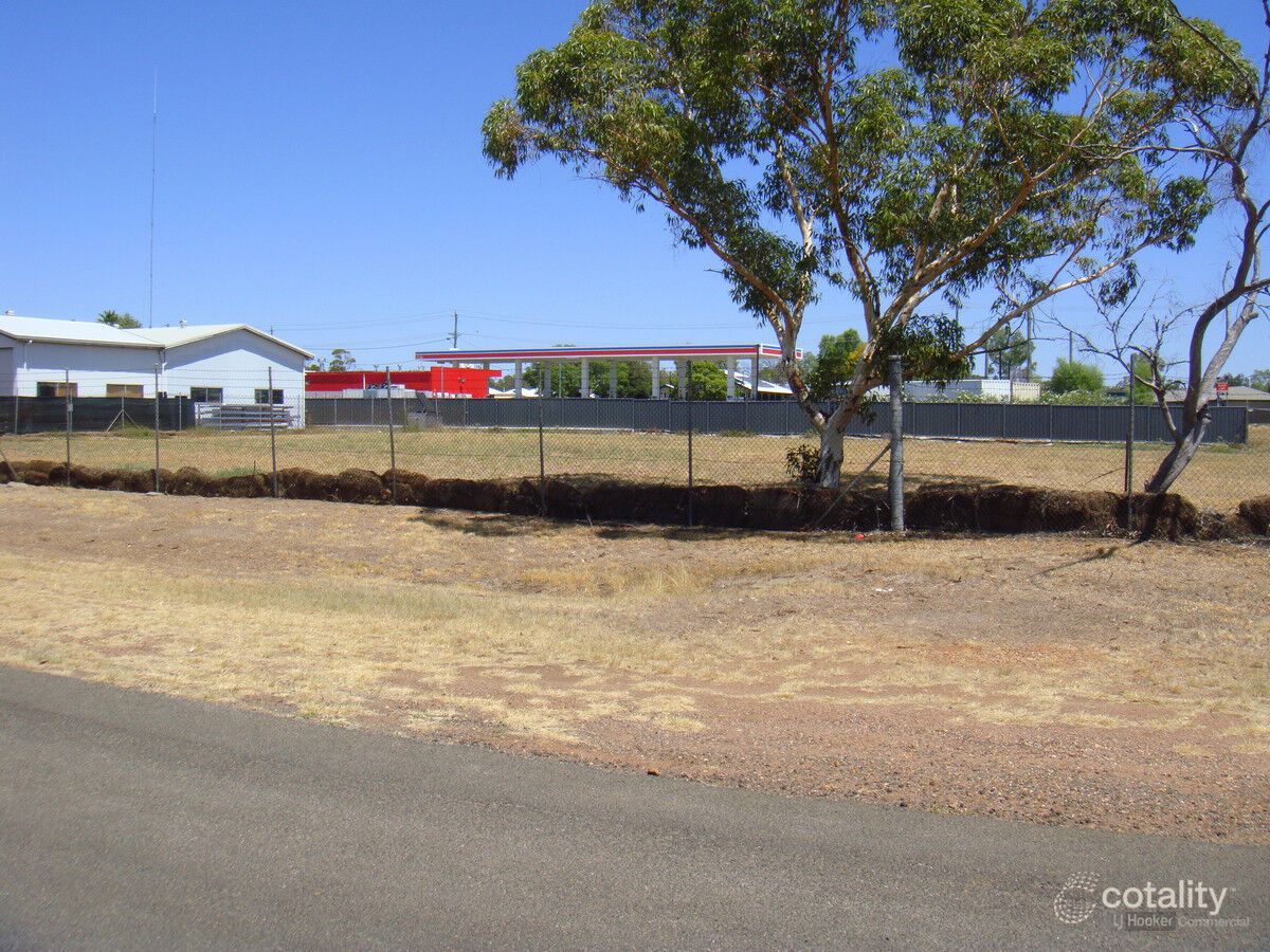 63 Hawthorne St, Roma, QLD 4455