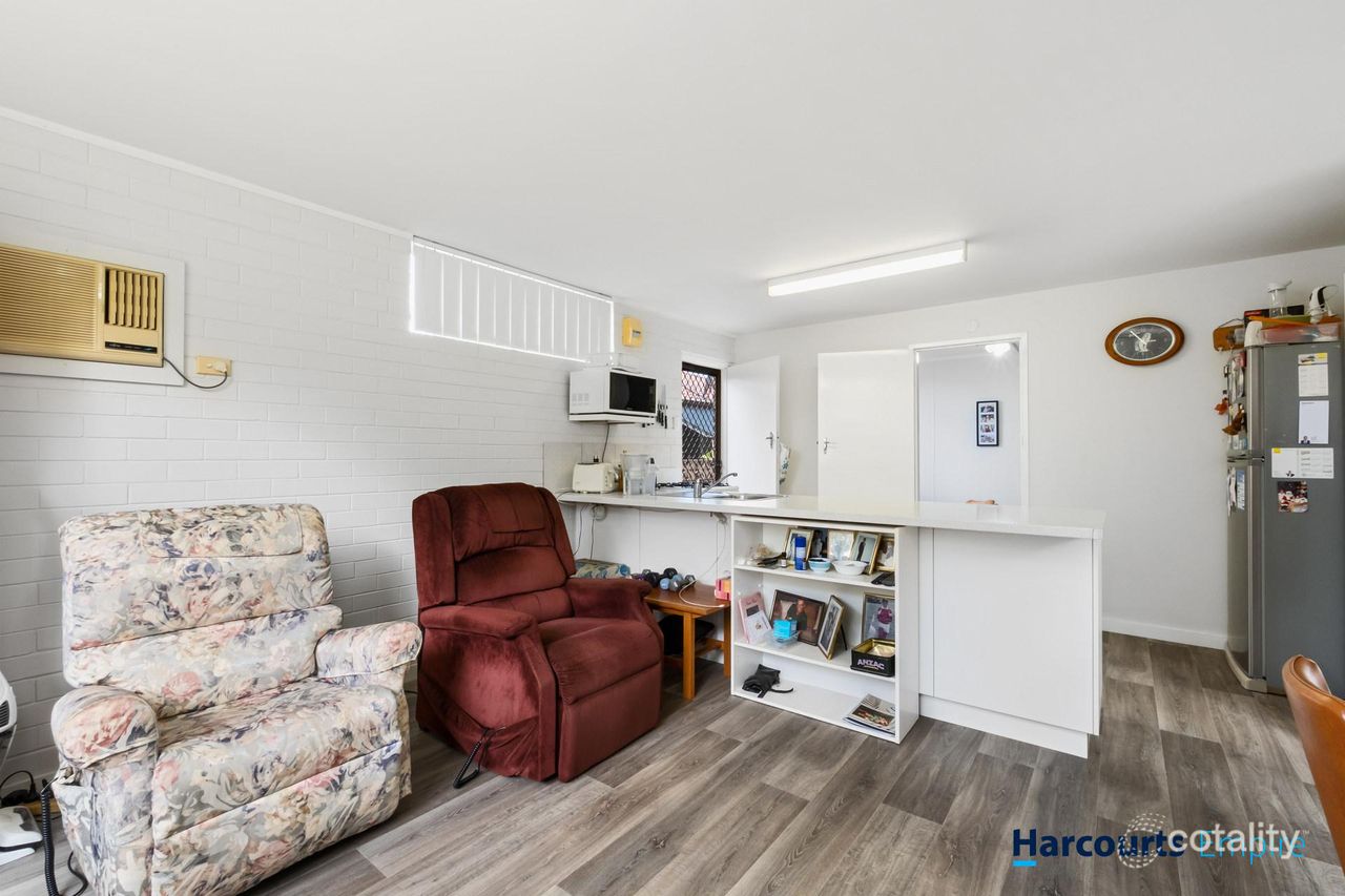 6 Newbery Rd, Wembley Downs, WA 6019