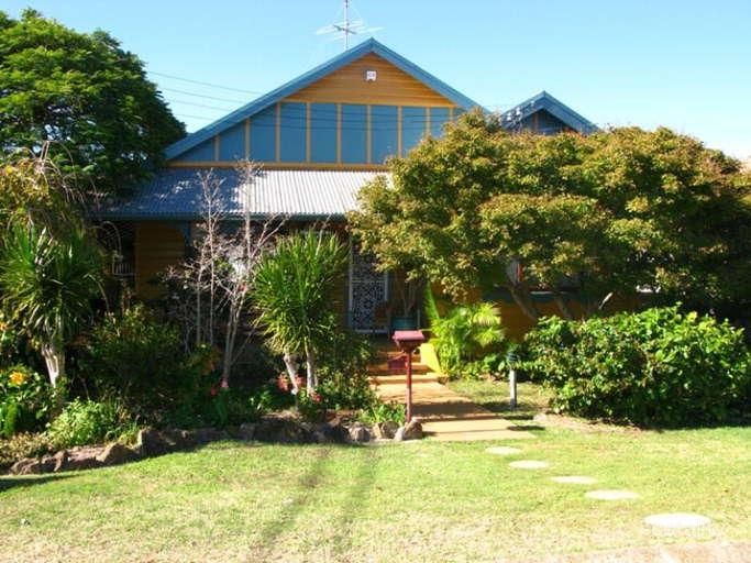 2 Hall St, Belmont, NSW 2280