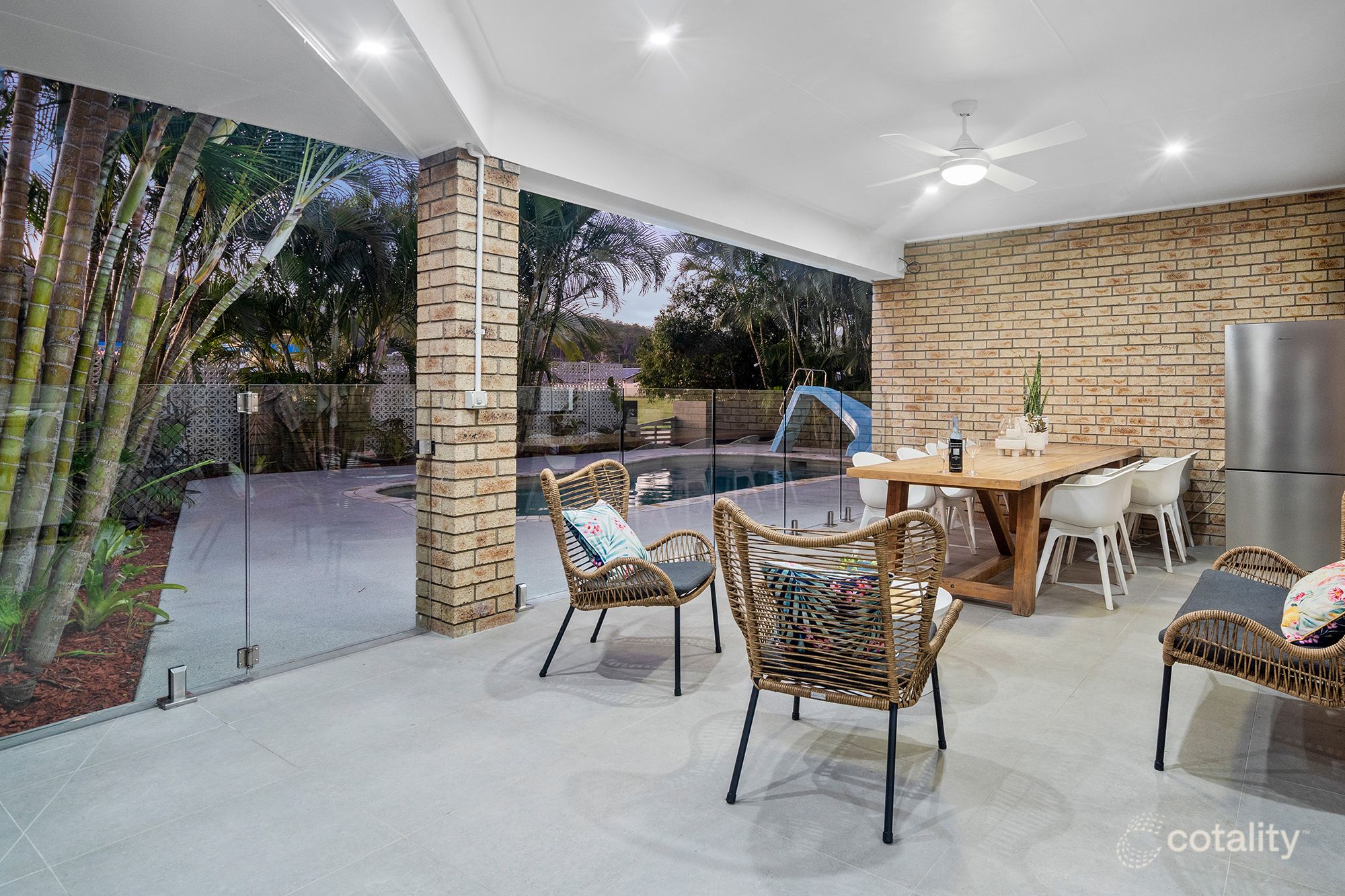 14 Lake Breeze Dr, Windaroo, QLD 4207