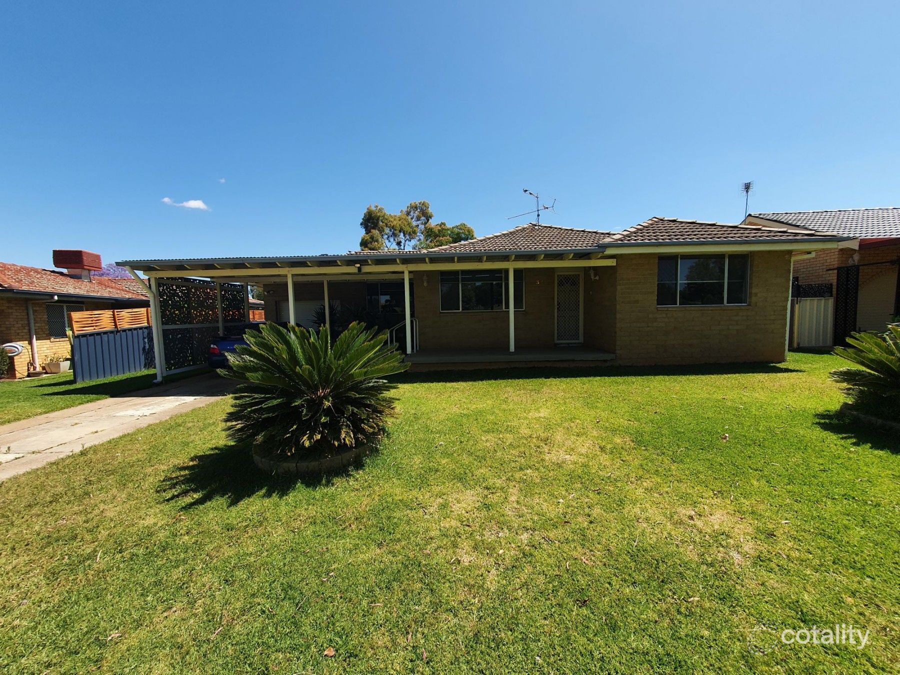 37 Waree Dr, Hillvue, NSW 2340