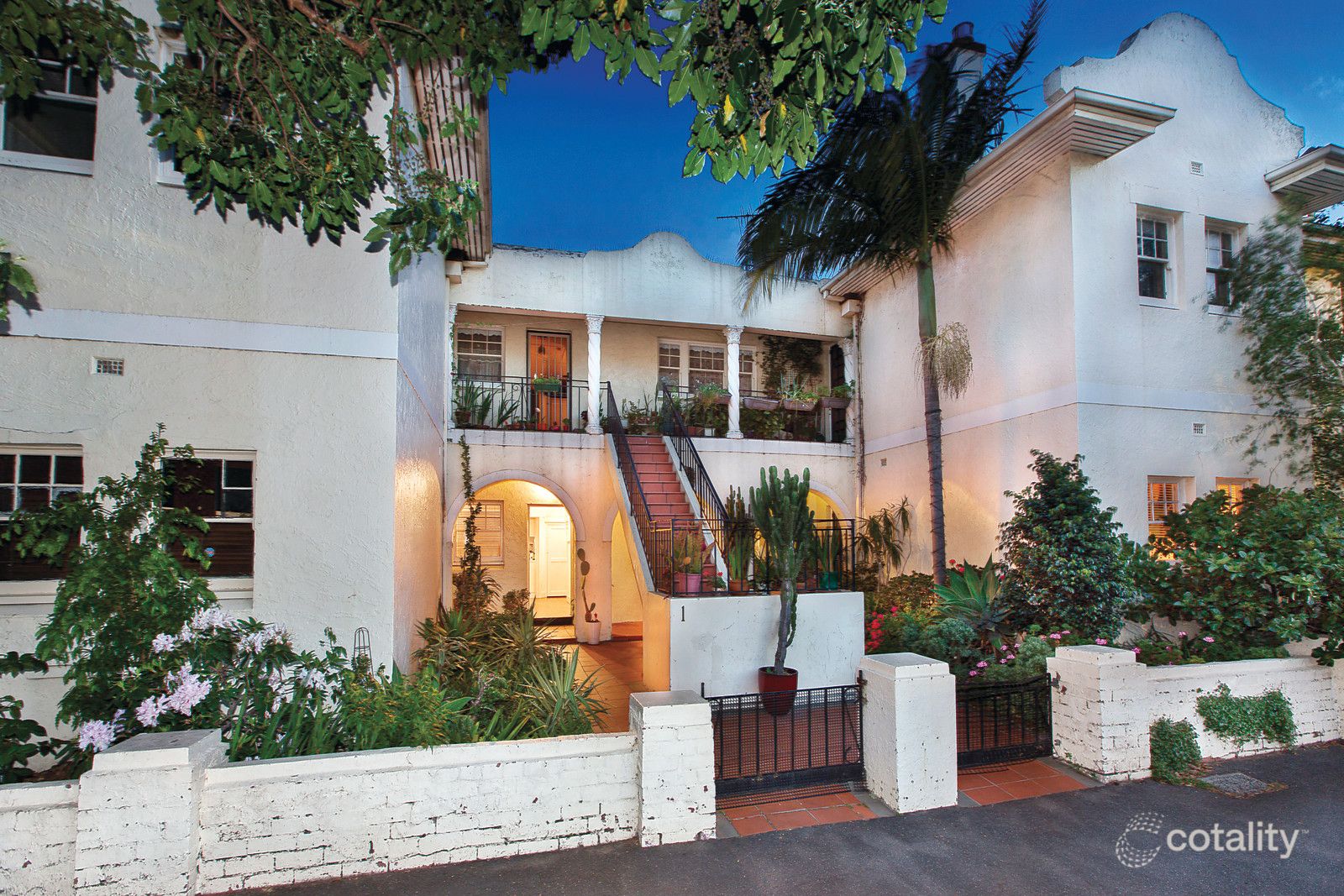 2/1 Milton St, Elwood, VIC 3184