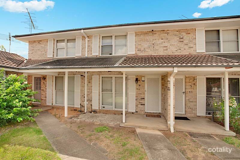 4/21 Gloucester St, Macquarie Fields, NSW 2564