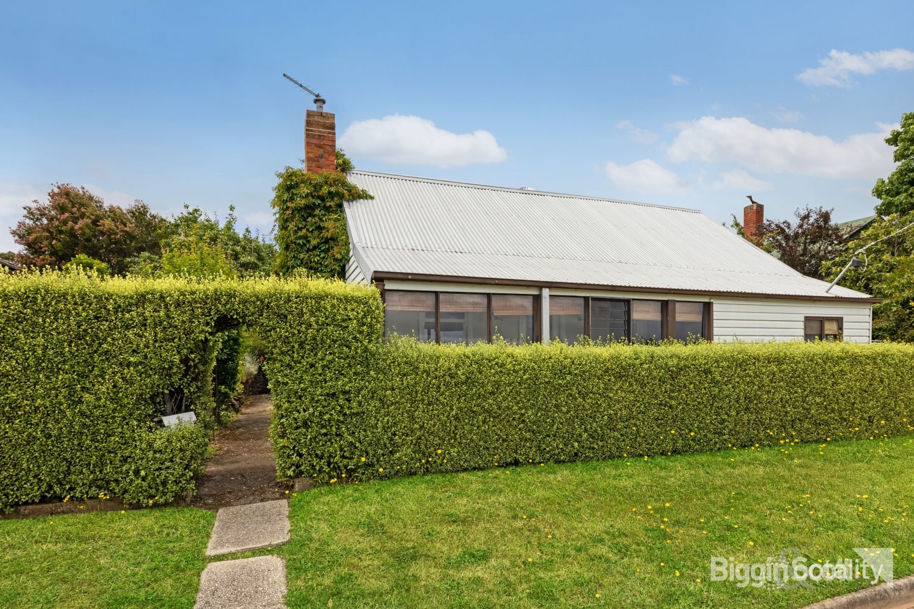9 Camp St, Creswick, VIC 3363