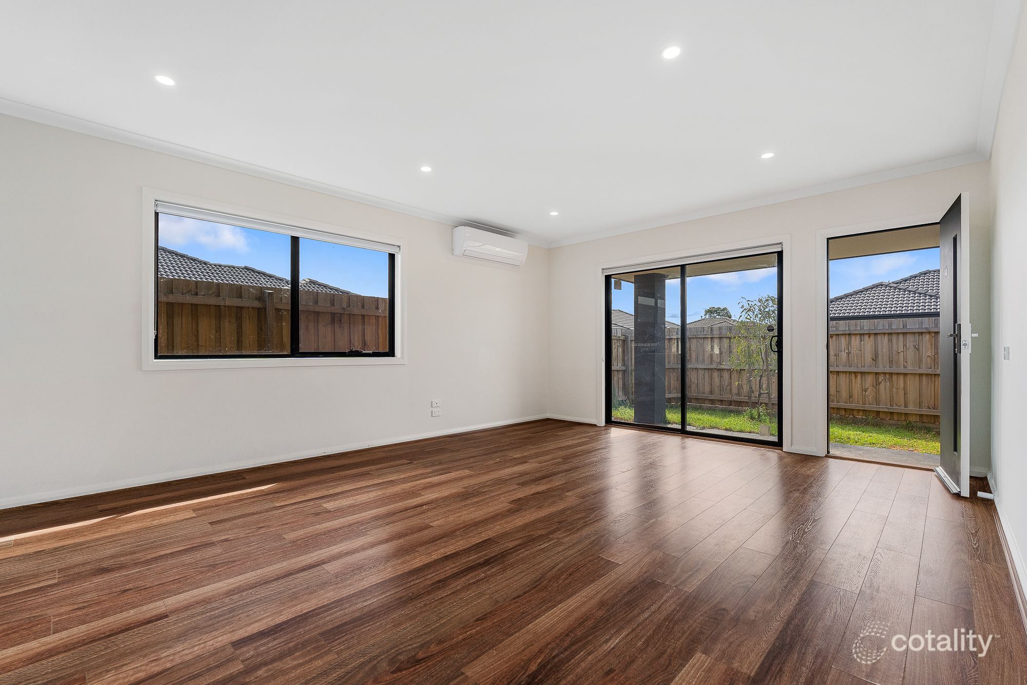 13 Cornelius Cl, Melton South, VIC 3338