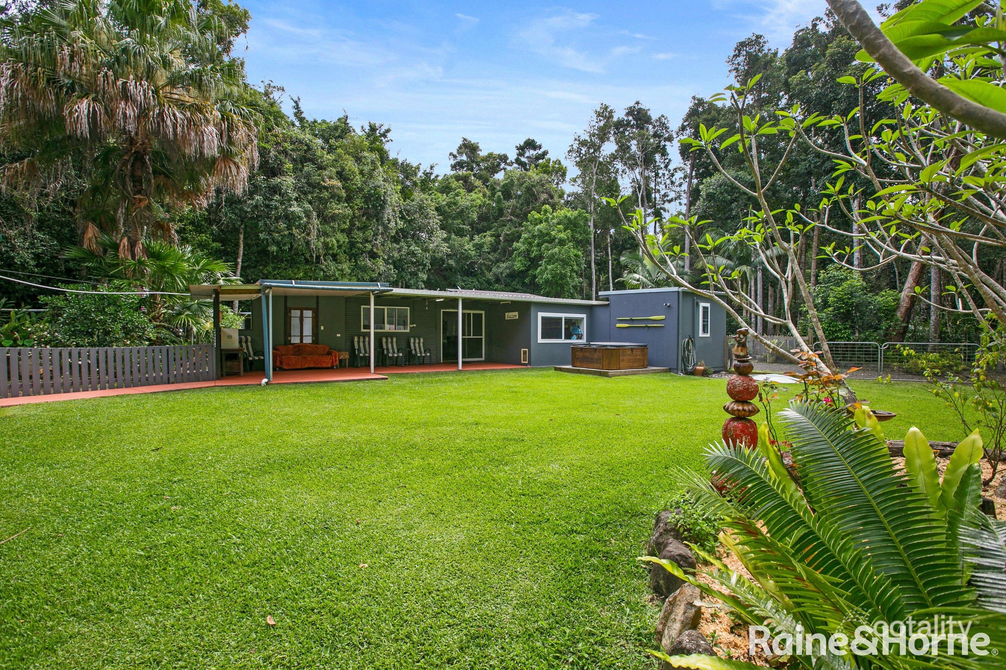 16 Napier Rd, Cootharaba, QLD 4565
