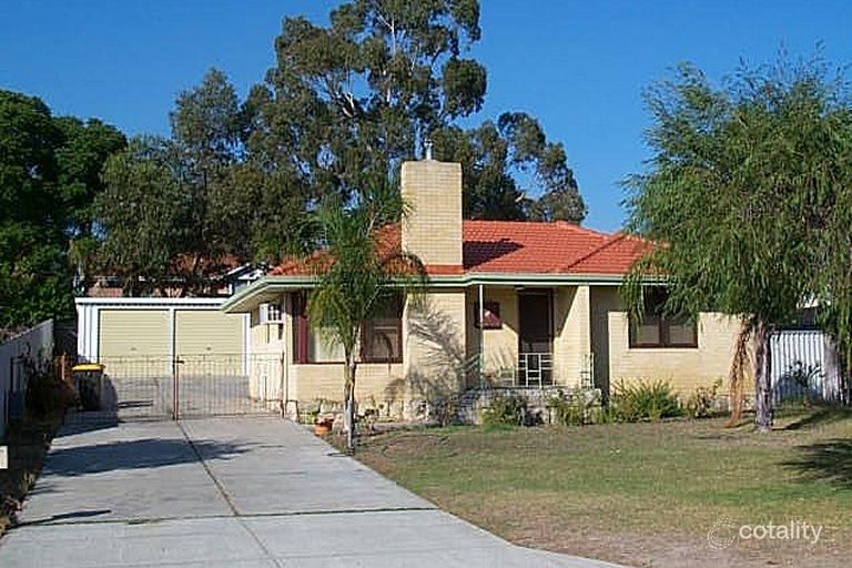 17 Bradley Way, Lockridge, WA 6054