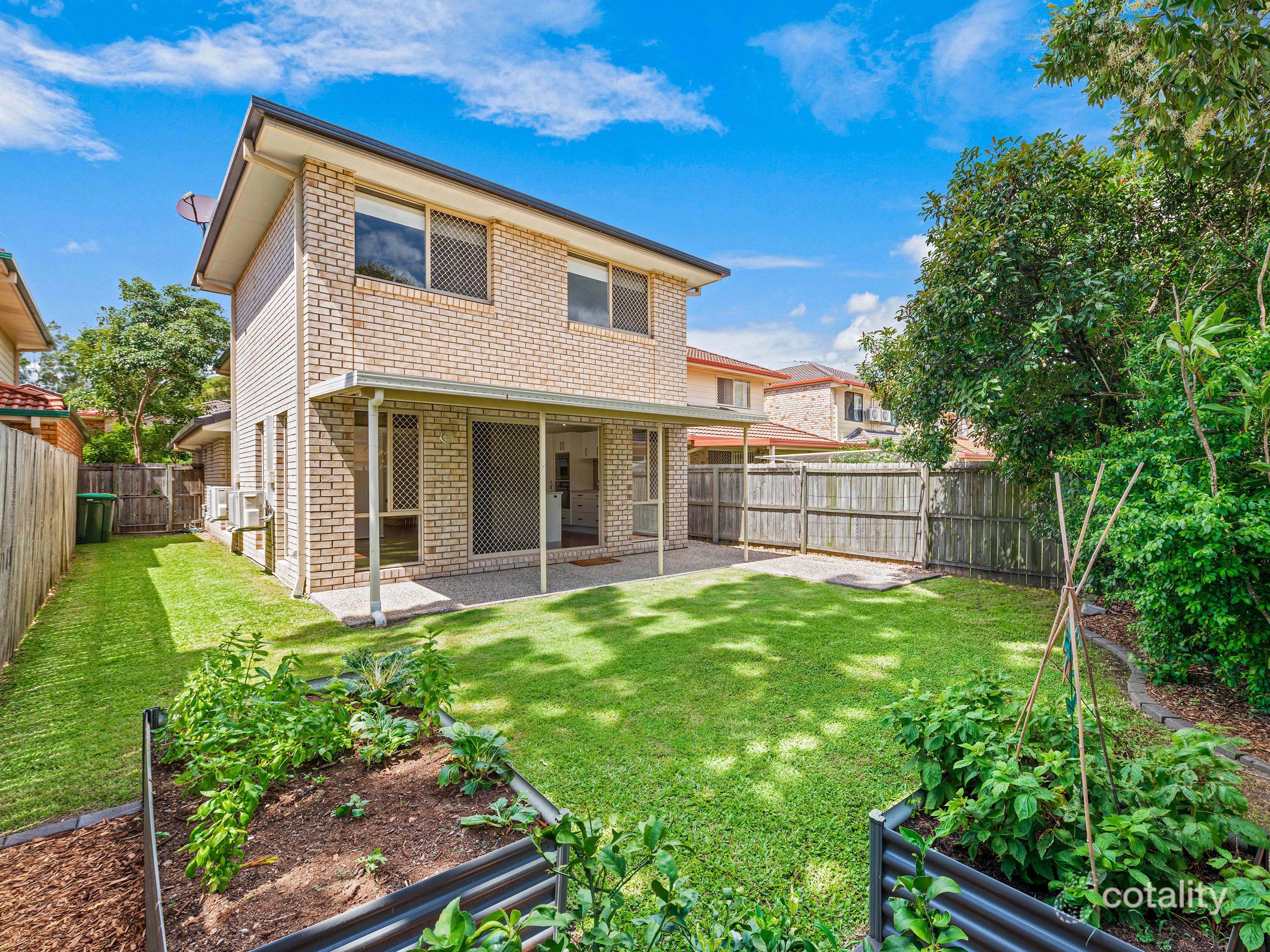 7 Araluen Pl, Carindale, QLD 4152