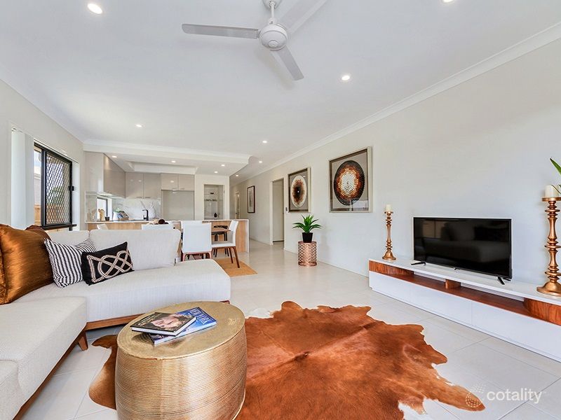 11 Cronin St, Morayfield, QLD 4506