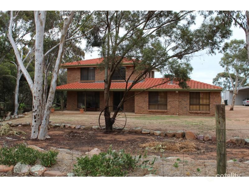 48 Bain Ave, Napperby, SA 5540