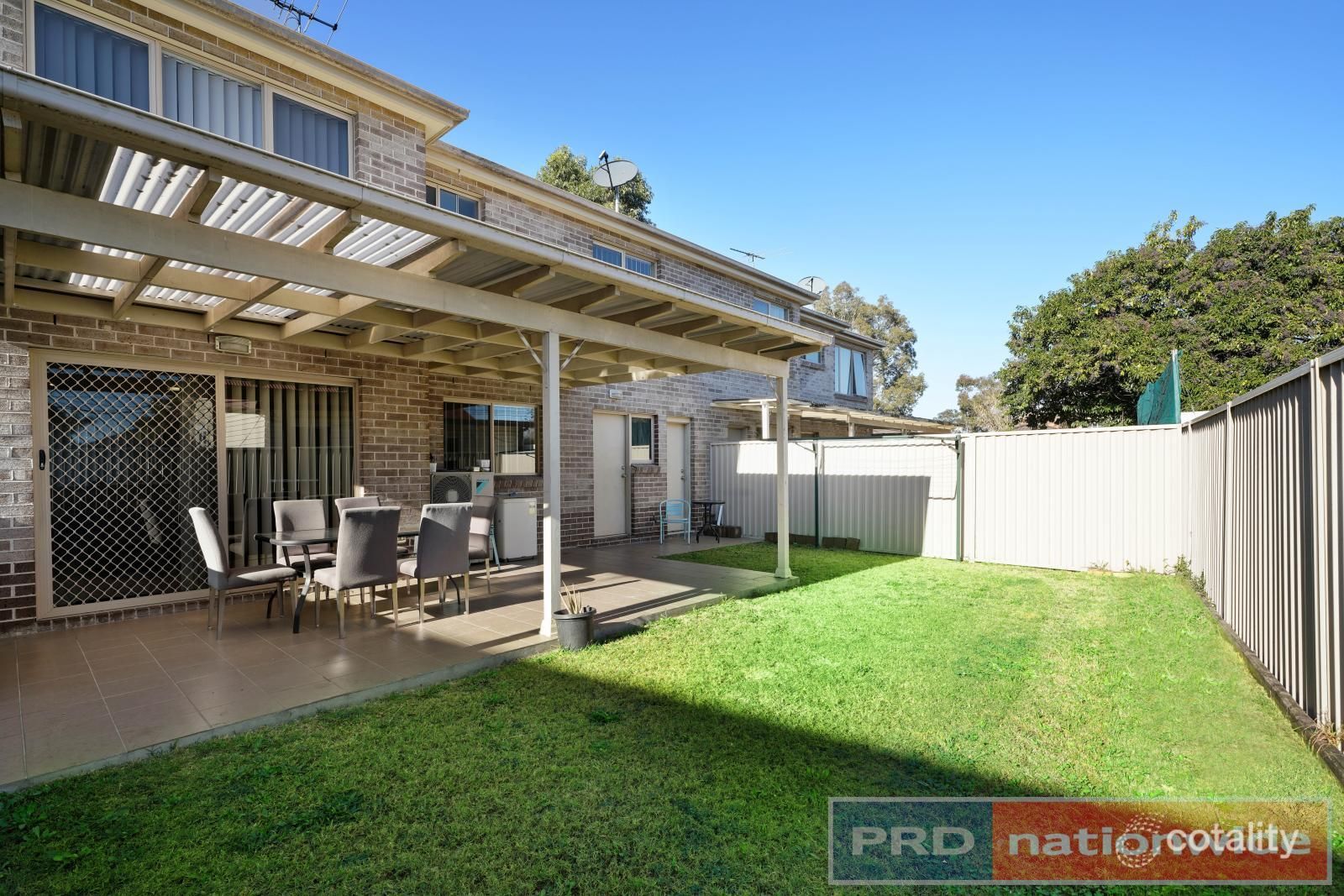 1b Broe Ave, East Hills, NSW 2213
