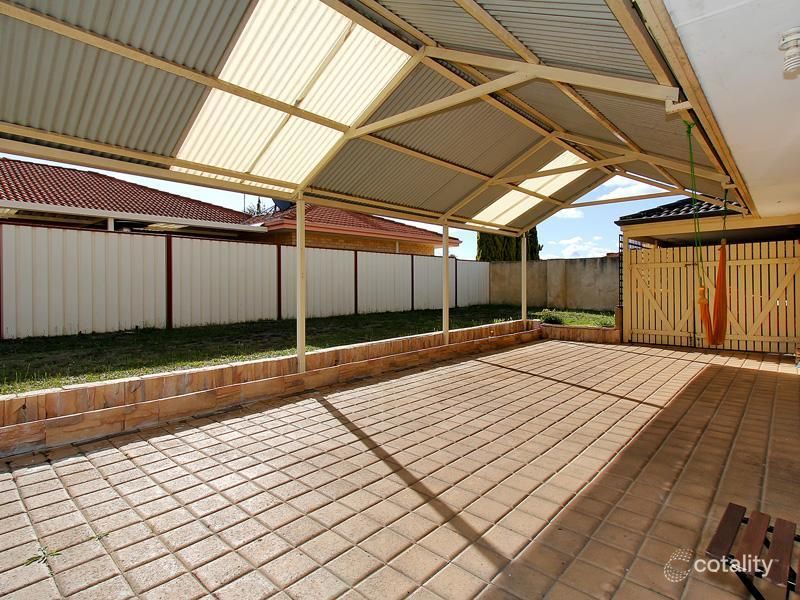 44 Sugarwood Dr, Thornlie, WA 6108