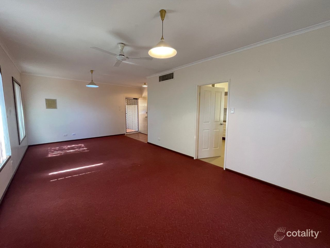 10 Hutton Ct, Nickol, WA 6714