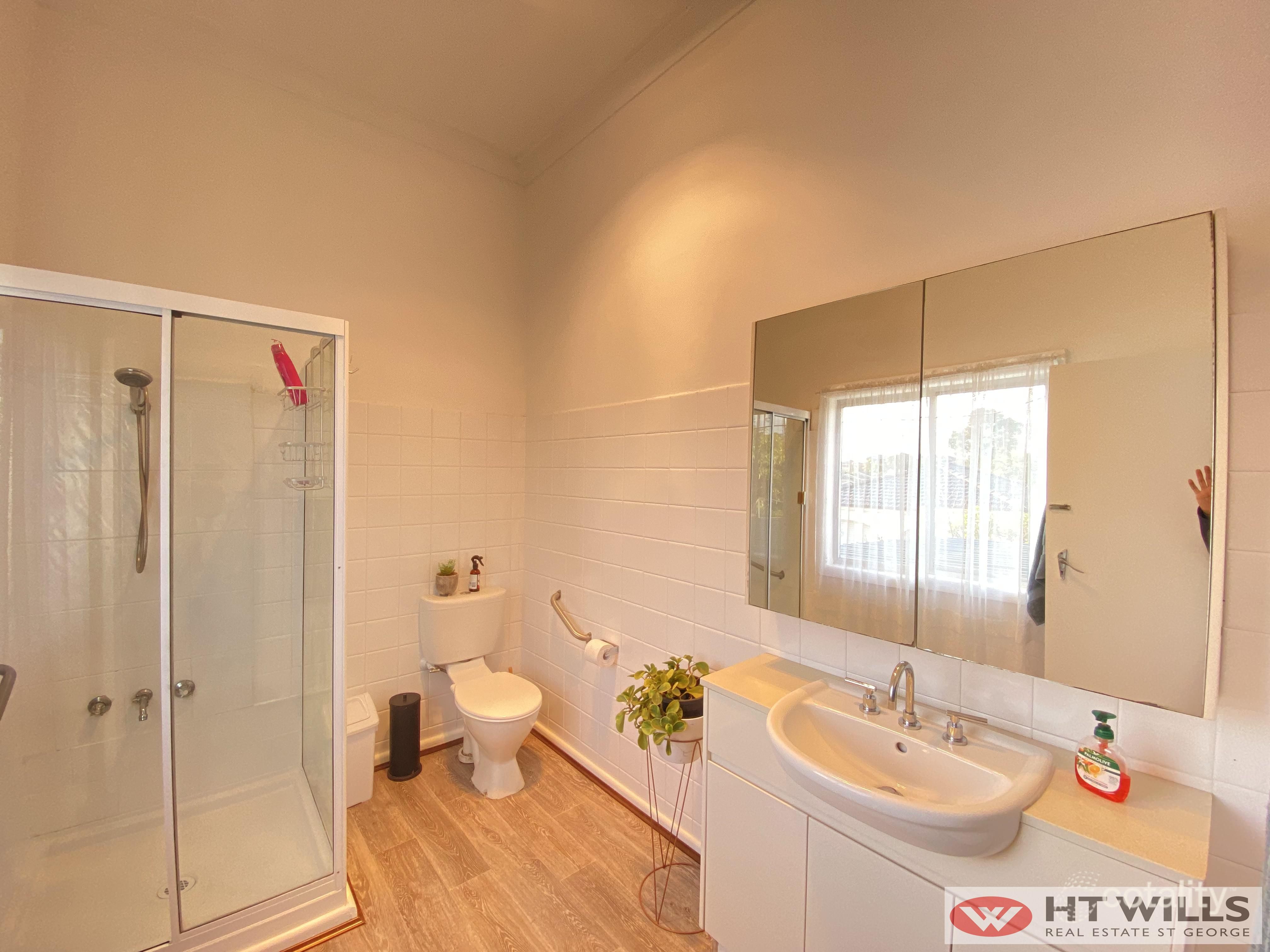 15 Henderson Rd, Bexley, NSW 2207