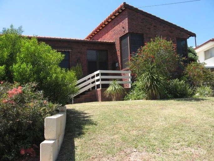 4 Radstock St, Karrinyup, WA 6018