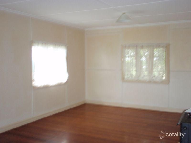 11 Ernest St, Manly, QLD 4179