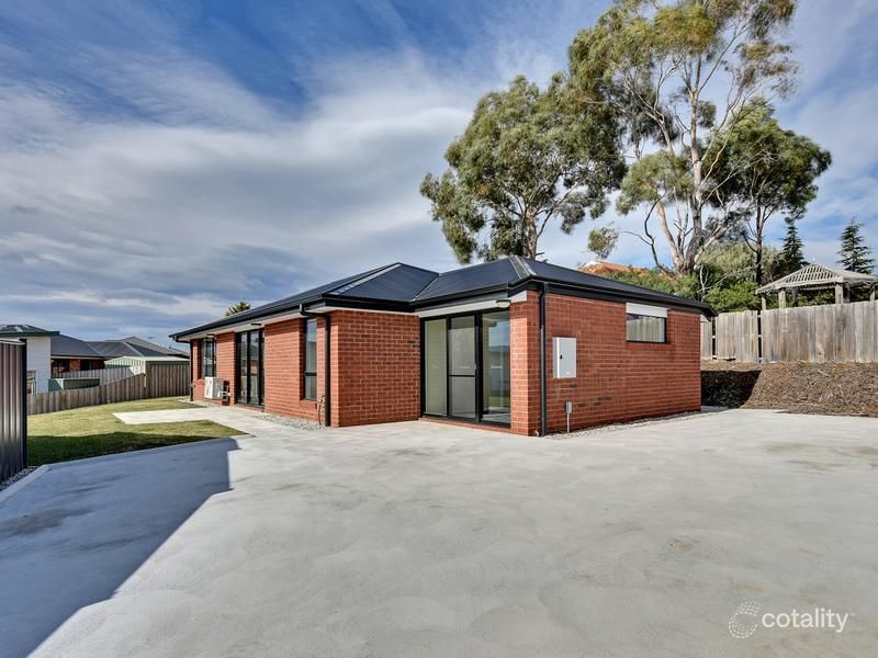 2b Heron Cres, Midway Point, TAS 7171