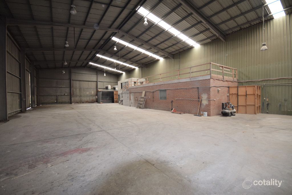 4 Cumberland Ave, South Nowra, NSW 2541