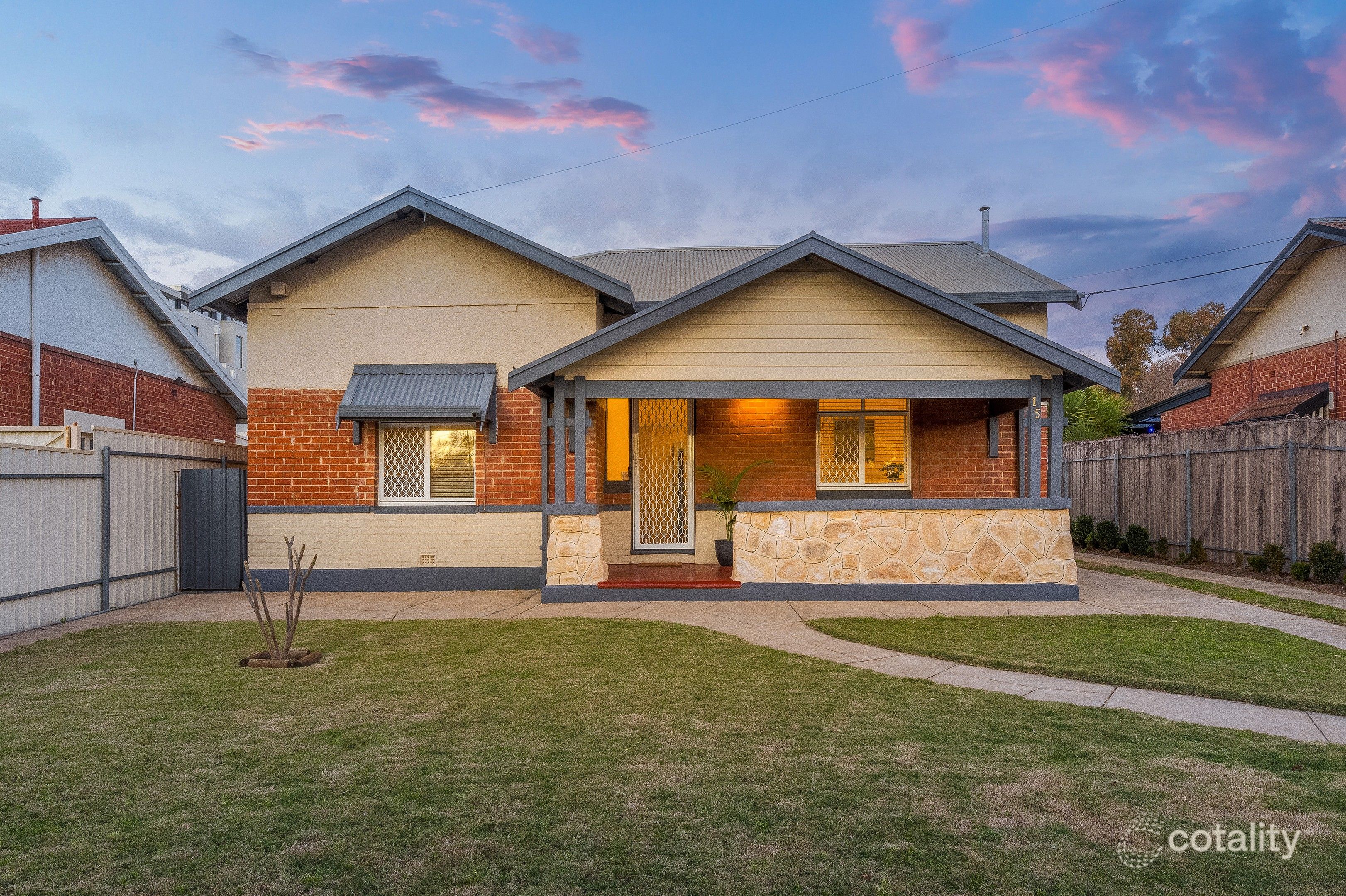 15 Devonport Tce, Ovingham, SA 5082