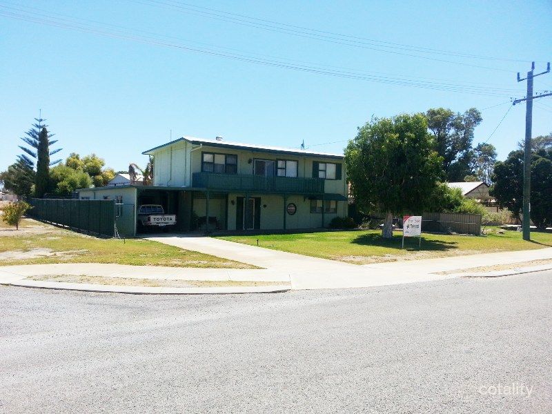 31 Morcombe Rd, Leeman, WA 6514