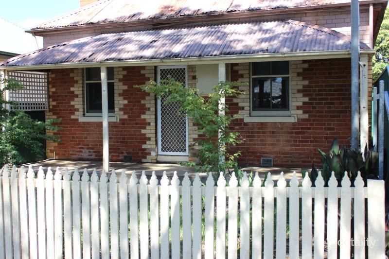 29 Collins St, Turvey Park, NSW 2650