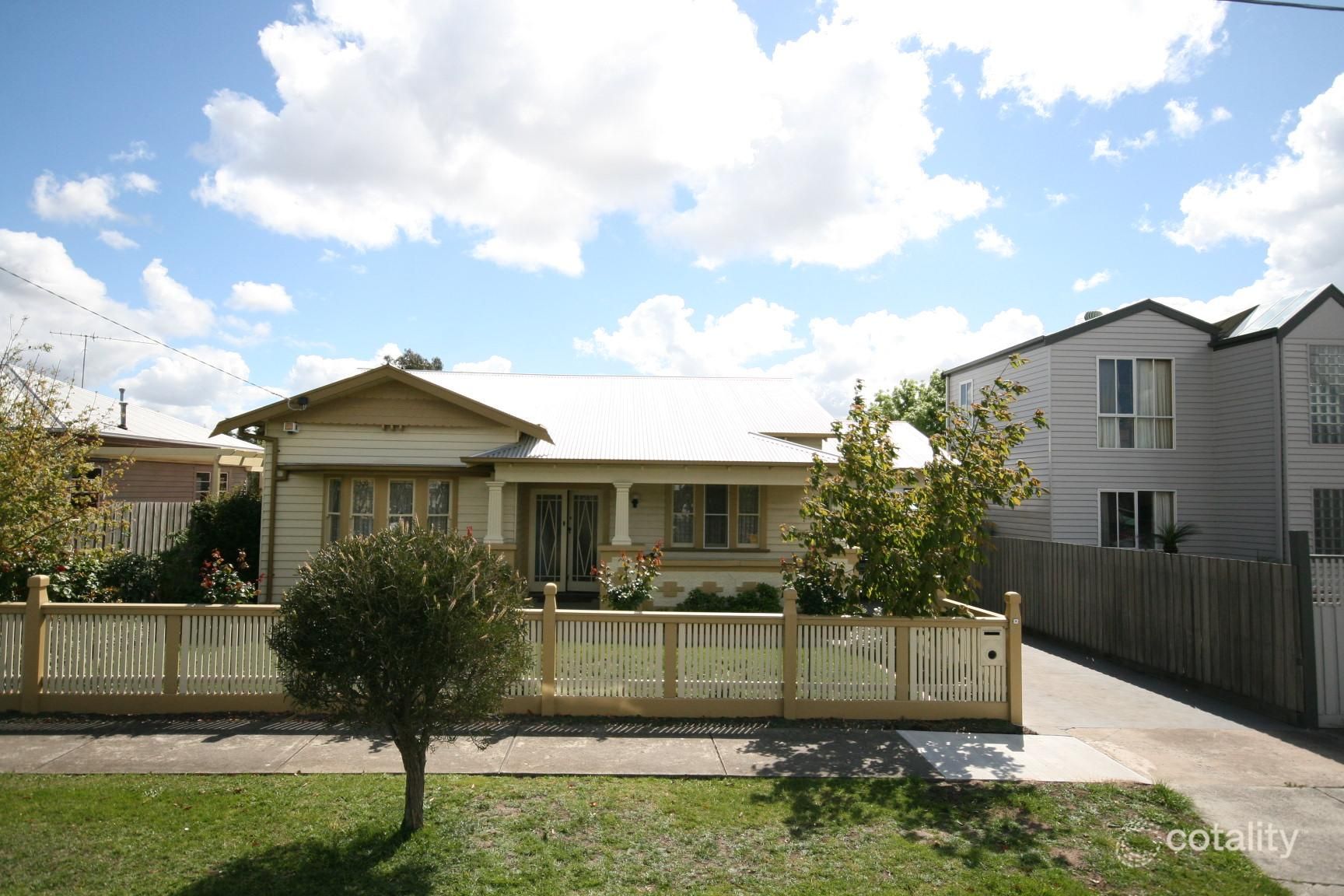 4 Oliver St, Manifold Heights, VIC 3218