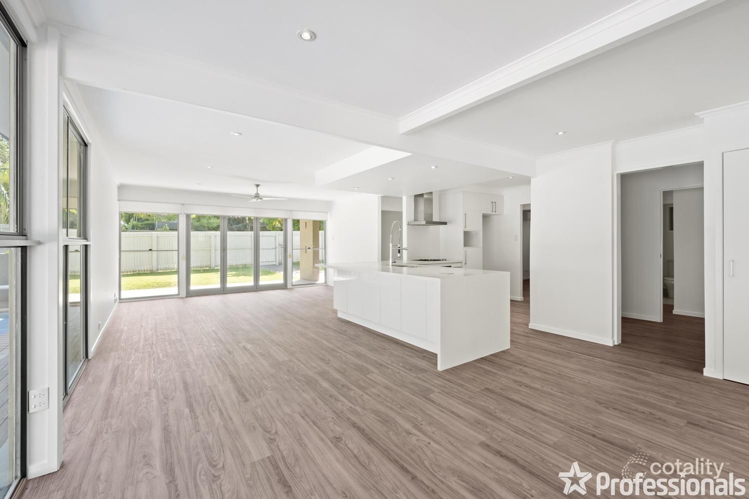 1 Glenella St, The Gap, QLD 4061